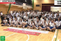  與香川縣琴平町一所中學締結為姊妹校的台灣學校，其學生在5月29日參加了在琴平町舉行的歡迎會，並與其他學生深化交流。琴平町琴平中學於29日在體育館舉行歡迎會，歡迎姊妹校台灣新北市瑞芳國民中學的師生等15人造訪。在歡迎會上，琴平中學的學生以英語表達歡迎，並說 ...(略)