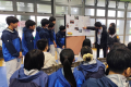 (台灣郵報/宋吉清報導) 日本若狹高校師生近日來訪基隆暖暖高中，展開為期四天的學術與文化交流活動，雙方透過課程共學、社區調查與國際論壇發表，深化學術合作與文化理解。3月6日，暖暖高中舉行隆重的歡迎儀式，基隆市政府教育處專員劉曉羽、暖暖區區長陳儒東、議員陳冠 ...(略)
