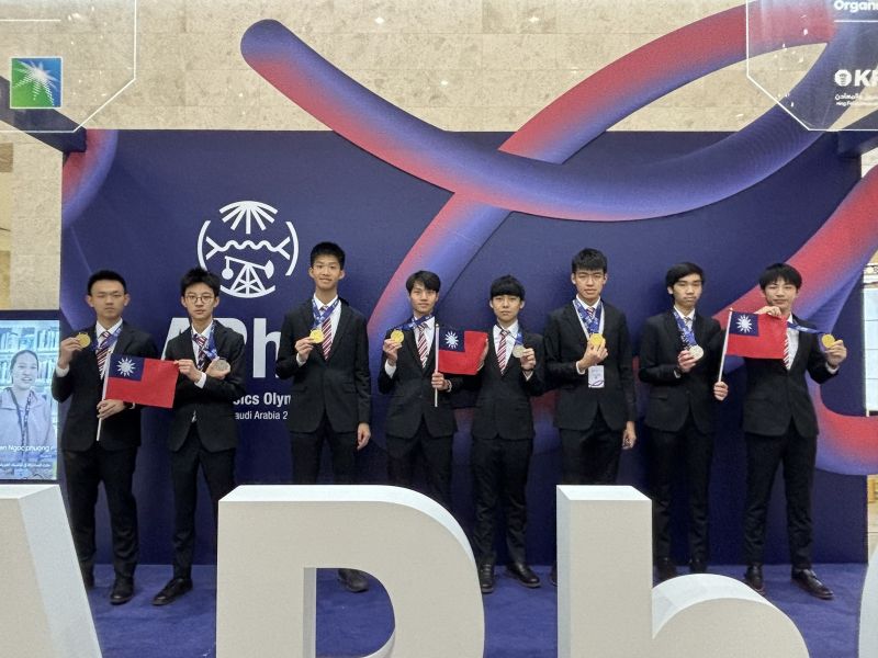 【News】Taiwan wins 5 golds, 3 silvers at Asian Physics Olympiad