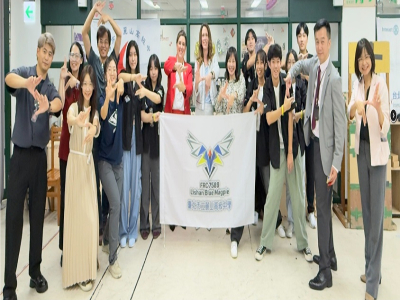 美國南卡羅萊納州州教育廳長EllenWeaver參訪臺北市立麗山高級中學(臺北市立麗山高中新聞稿)應教育部邀請，美國南卡羅萊納州教育廳長EllenWeaver與幕僚長RebeccaGunnlaugsson至臺灣進行教育參訪行程，並與教育部共同簽署「K-12 ...(略)