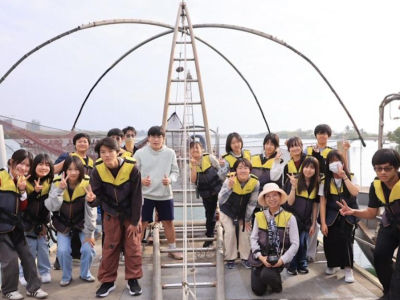 小田高校海外研修團參訪台江國家公園濕地環境。（家齊高中提供）(中華日報/陳治交報導)家齊高中與日本兵庫縣尼崎小田高校深化防災與生態永續科學交流，小田高校海外研修團十三名師生首度來台，十八日展開為期四天的教育旅行，將線上科研合作延伸至實地學習。家齊高中也安排 ...(略)