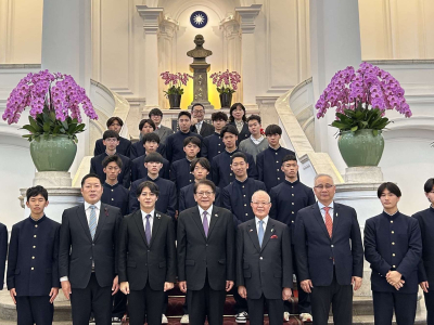 「開南高中（高校）」と「開南大学」からなる「開南学園」は23日、日本・兵庫県芦屋市に位置する私立「甲南高等学校」の教職員・生徒あわせて24人を温かく迎え入れた。（写真：開南大学）(RADIOTAIWANINTL/豊田楓蓮／本村大資報導) 台湾と日本の関係は ...(略)