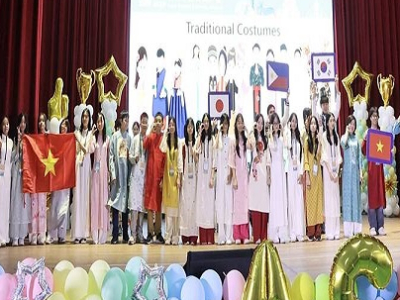 2025年亞洲學生交流計畫今在高雄高商登場，今年有7國85校學生參與。（高雄教育局提供）(自由時報/許麗娟報導)南台灣年度最具指標性的國際教育交流盛事「2025年亞洲學生交流計畫（ASEP）」今（26）日在高雄高商熱鬧登場，今年邁入第26屆，吸引來自日本、 ...(略)