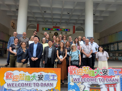 (臺北市政府教育局報導) 為深化跨國教育合作並展現臺灣教學能量，巴西聖保羅州教育聯盟（SIEEESP）近日組團蒞臨臺灣參訪交流，並拜訪大安高工。本次活動由大安高工代表「臺北市國際教育中心」任務學校協助接待，歡迎遠道而來的巴西貴賓，並於會中分享臺北市推動國際 ...(略)