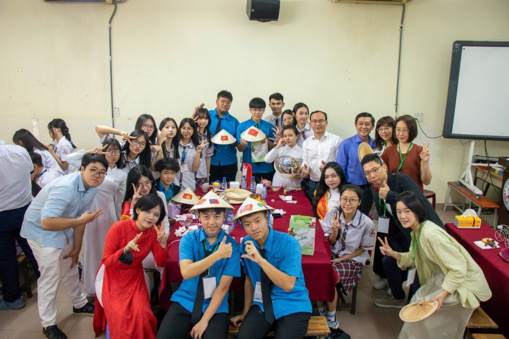 【News】International Exchange between National Keelung Senior High School, Taiwan (ROC) and Ernst Thalmann High School, Vietnam