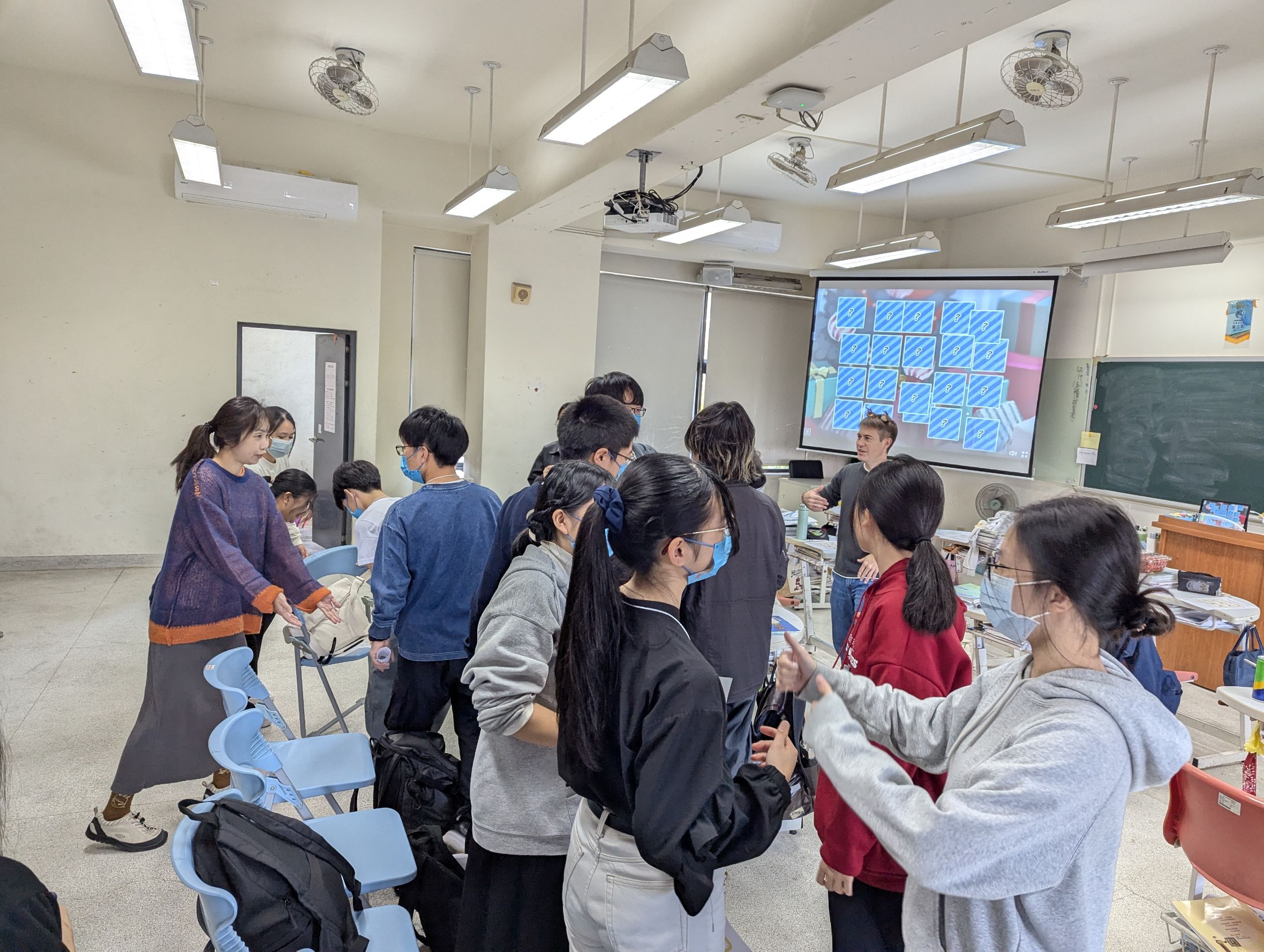 國立新港藝術高中(以下稱新港藝高)已圖片